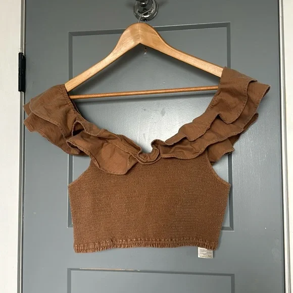 ANTHROPOLOGIE RUFFLE CROP TOP - Picture 2 of 5